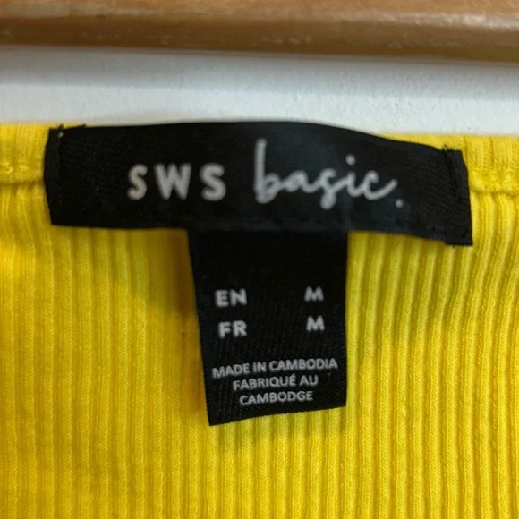 ☀️ 3/$15 SWS Basic Yellow Ribbed Stretch Tank Top - Picture 3 of 5